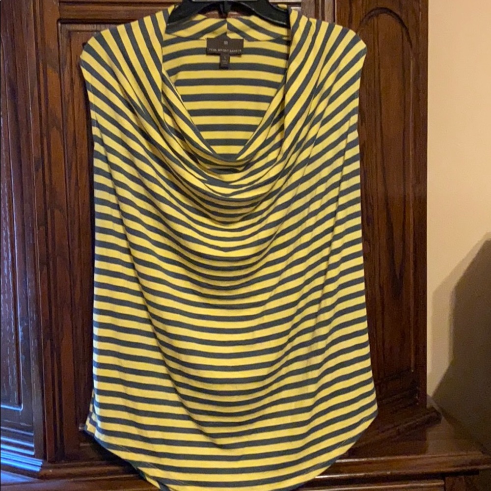 Cute sleeveless top